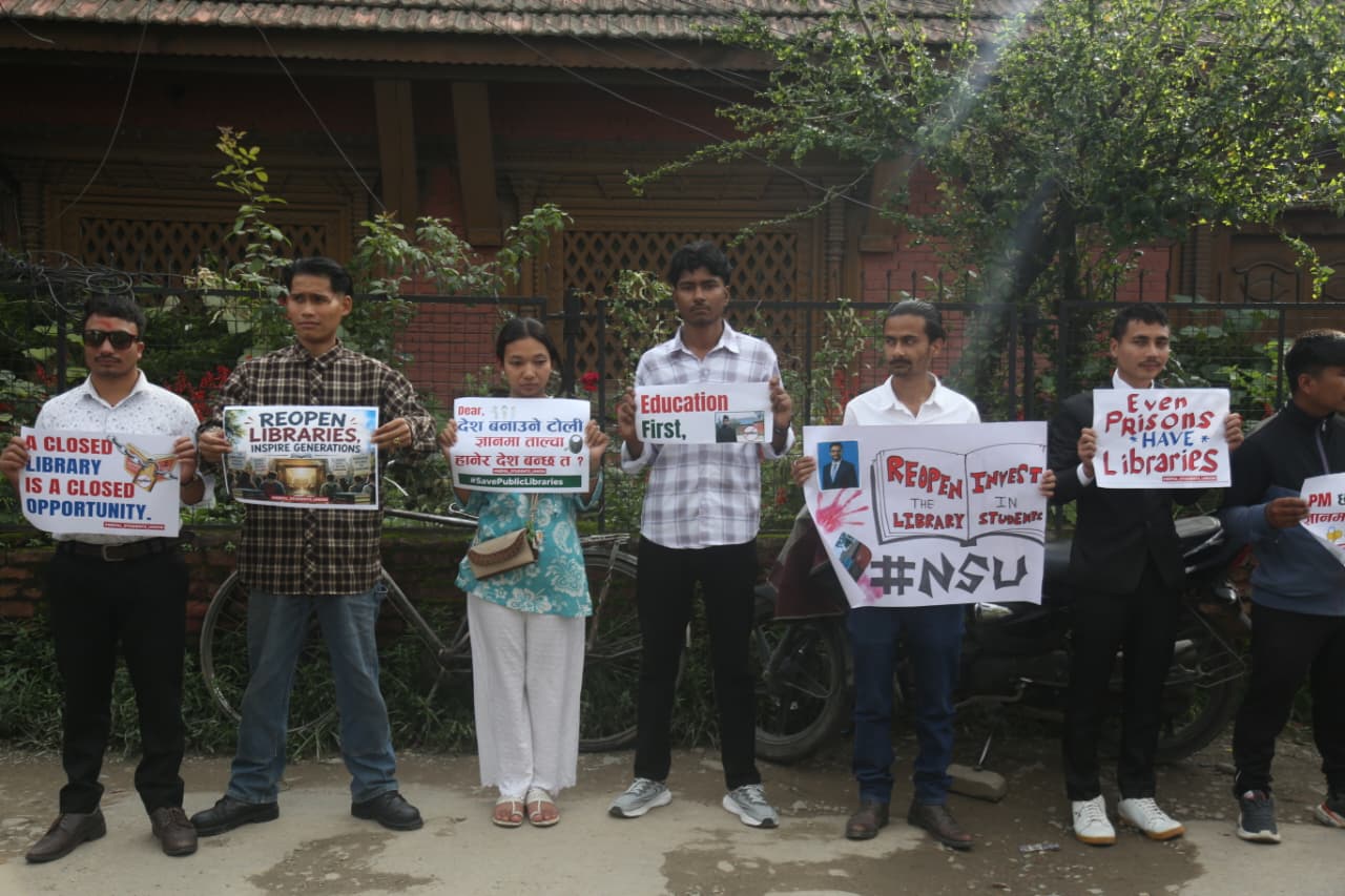 protest-against-public-library-closed (13).jpeg